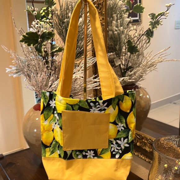Low Start-Artisan Lemon Print Cotton and Canvas Tote - Picture 1 of 4